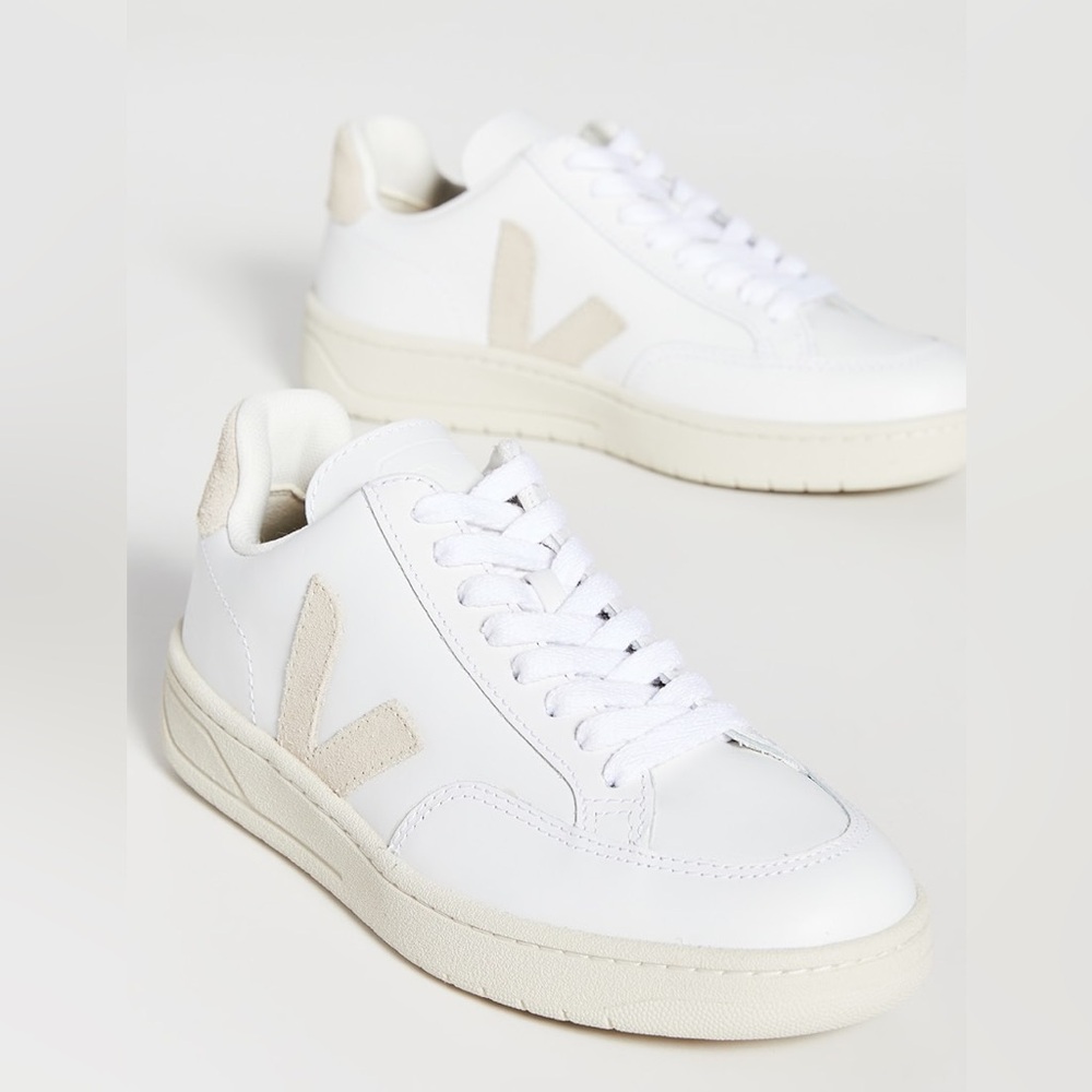 NEW Veja V-12 Sneaker, EU 44/Men’s 11, Extra White/Sable